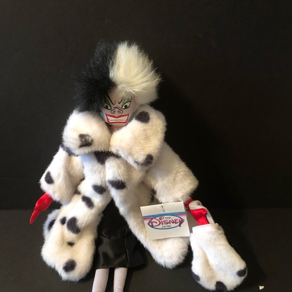 Disney "Villain Cruella" - Picture 2 of 5